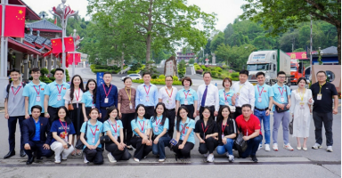 dai-dien-doan-thanh-nien-vnpt-lang-son-tham-gia-chuong-trinh-theo-dau-chan-bac-ho-tai-quang-tay-trung-quoc