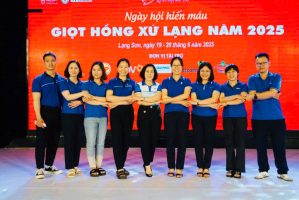 trao-giot-hong-trao-yeu-thuong