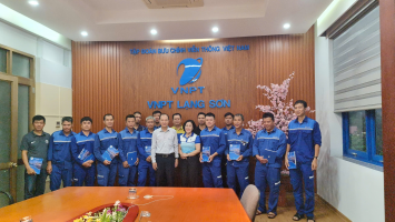 vnpt-lang-son-chung-suc-huong-ve-nghe-an-giu-mach-song-thong-tin-giua-tam-bao